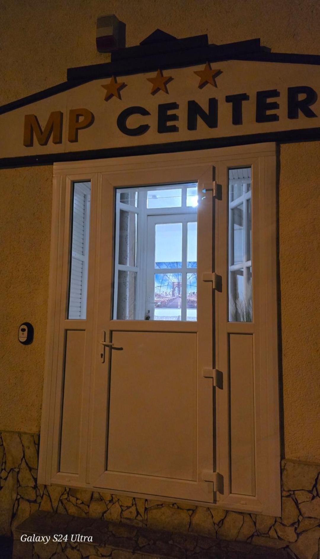 Mp Center Maganszallas Мисколк Екстериор снимка